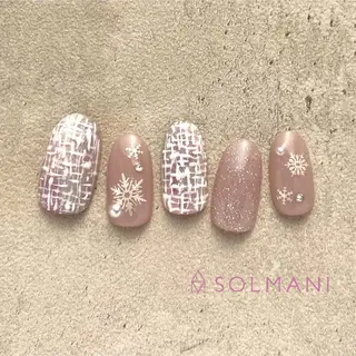 ネイル SOLMANI 予約担当のネイルデザイン