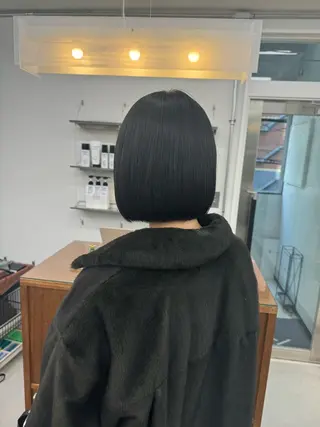 ショート カラー MIES amane(アマネ)のヘアスタイル