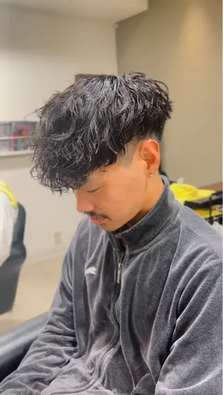 パーマ メンズ 心斎橋バレイヤージュ 小林勝貴のヘアスタイル