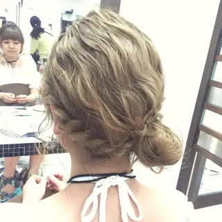 セミロング ロング ヘアアレンジ oggi +KENJE所属・大平 美沙のヘアスタイル