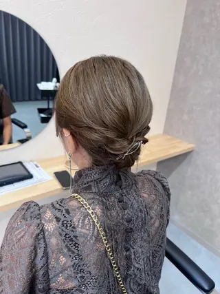 ショート ヘアアレンジ 🫧ケアブリーチ🫧 ✨艶カラーのヘアスタイル