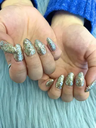 ネイル MADIA大和所属・KUMI💛 MADIAのネイルデザイン