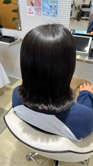 ミディアム ☘️折戸結菜☘️ ハイトーンカラーのヘアスタイル