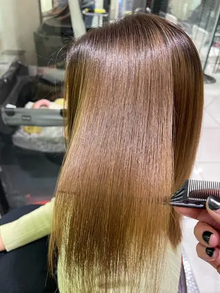 ミディアム 圧倒的美髪ストレート ツダケイタロウのヘアスタイル