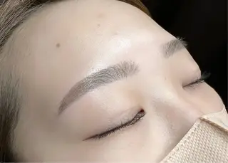 アイブロウ B's緑店 eyelist川上のマツエク・マツパデザイン