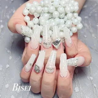 ネイル Queenie 🦋のネイルデザイン