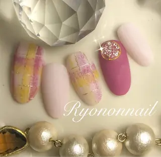 ネイル Ryononnail(リョノンネイル)所属・Ryononnail 上谷典子のネイルデザイン