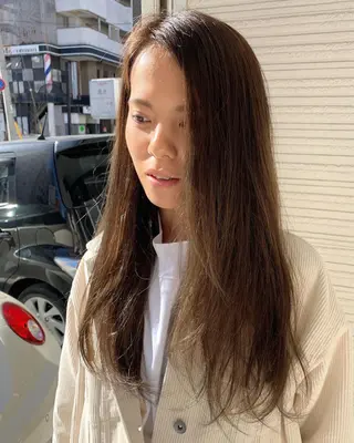 ロング カラー KARIOCA HEAD DESIGN所属・Sakairi Yunaのヘアスタイル