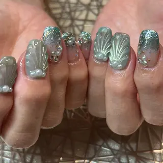 ネイル MiRanda Nail所属・MiRanda 保坂 舞のネイルデザイン