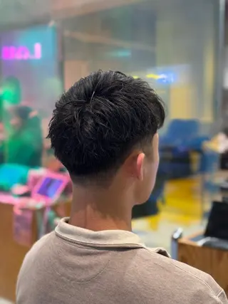 メンズ leo/ロング／ レイヤーカット⛈️のヘアスタイル