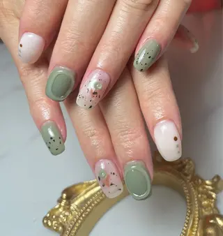 ネイル AngelChris ビューティーサロンのネイルデザイン