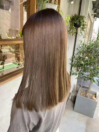 セミロング カラー ENIF ヤマグチアツコのヘアスタイル