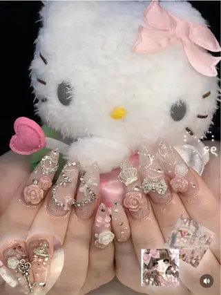 ネイル Mew_Sanie所属・Sanie Salonのネイルデザイン