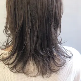 ミディアム カラー 齋藤 咲のヘアスタイル