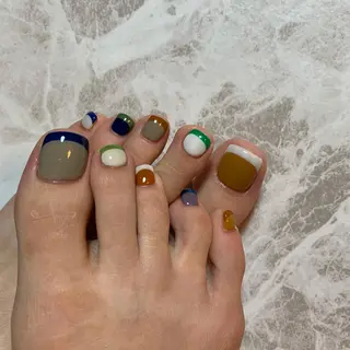 ネイル repos~ルポ~所属・里見 麗のネイルデザイン