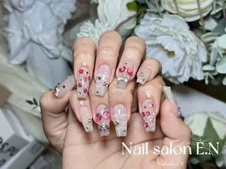 ネイル E.N🦋 長さ出し/持ち込みのネイルデザイン