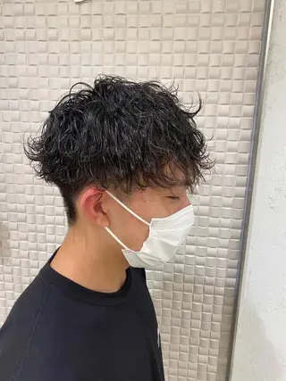 ショート 新宿メンズパーマ ヨモギダのヘアスタイル