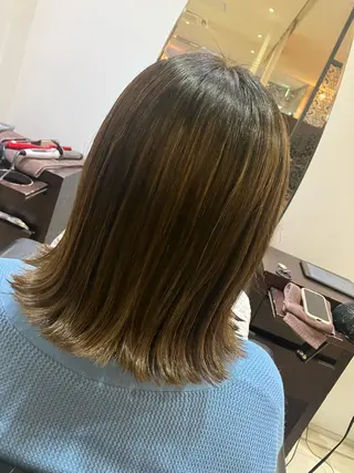 ミディアム 吉本 yoshimotoのヘアスタイル