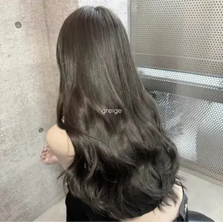 ロング グレージュ🐰透明感 カラー🫧akihoのヘアスタイル