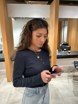 ミディアム パーマ GO TODAY SHAIRE SALON 渋谷モディ所属・スキバサミを使わない カット🌼唯🌼のヘアスタイル