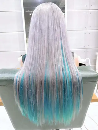 ヘアアレンジ カラー ロング 𝐑𝐈𝐍𝐊𝐀 🐣🩷のヘアスタイル