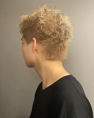 カラー メンズ NERO 眞下秋歩のヘアスタイル
