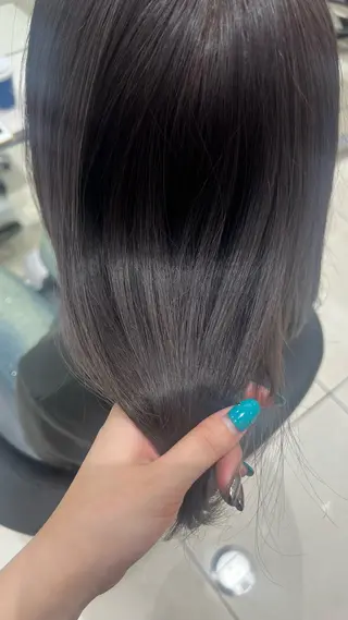 ミディアム カラー 小塩 萌々香のヘアスタイル