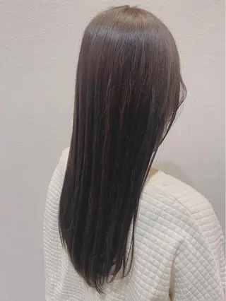 ロング カラー 岡本 梨沙のヘアスタイル