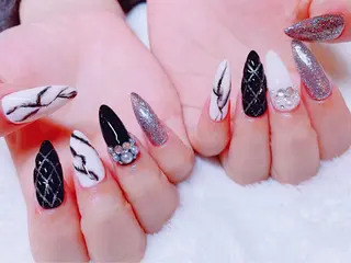 ネイル Makana Mana所属・Makana Manaのネイルデザイン