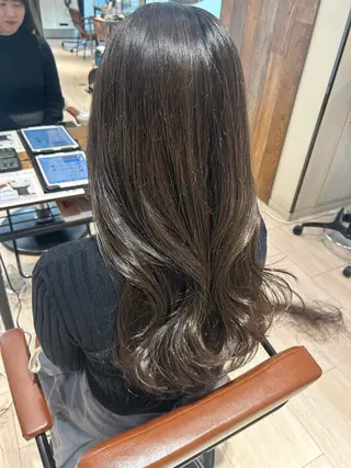 ロング 🎀大竹美侑／顔まわ りカット／レイヤーのヘアスタイル