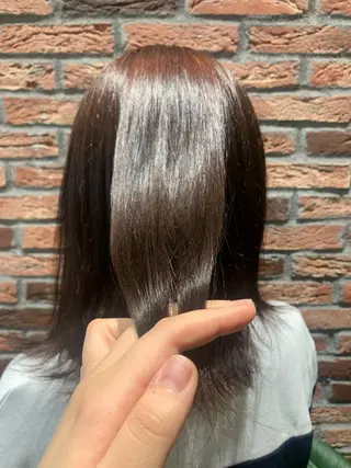 セミロング 近 紗理奈のヘアスタイル