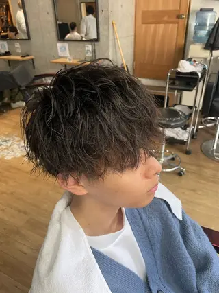 メンズ PERCUT所属・下北沢メンズ専門 美容師中島のヘアスタイル