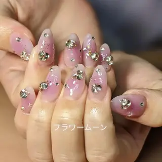 ネイル フラワー ムーンのネイルデザイン