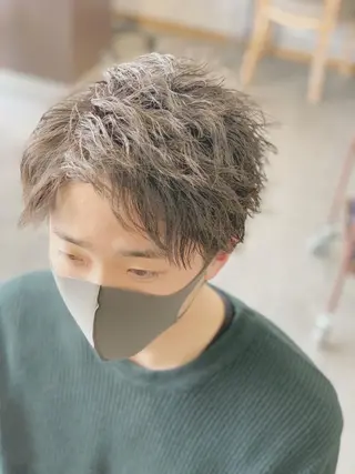 ショート メンズ ank classic hair【アンククラシックヘアー】所属・バレイヤージュ ハイライト　齋藤祐哉のヘアスタイル