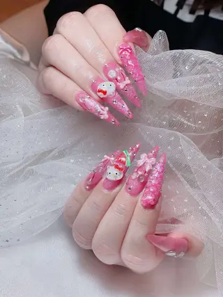 ネイル Queen Nail Salon所属・Queen Nail Salonのネイルデザイン
