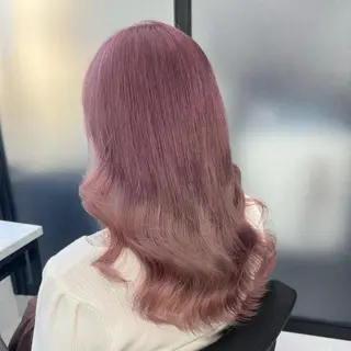 ロング シールエクステ特化 ハイトーン、NANAのヘアスタイル