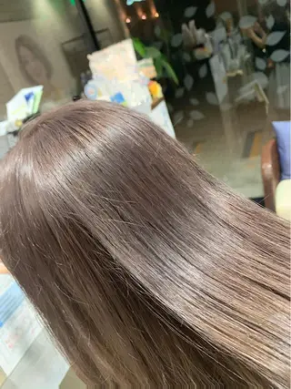 ロング カラー 近藤千翔🩵 髪質改善Periodのエステ・リラクイメージ