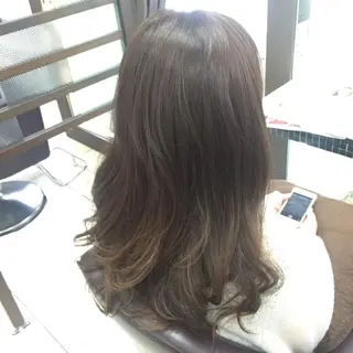 セミロング ロング カラー oggi +KENJE所属・大平 美沙のヘアスタイル