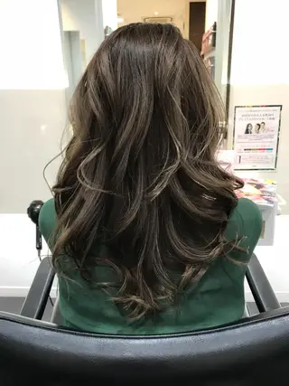 ロング カラー 関口 友行のヘアスタイル