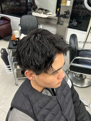 ショート カラー メンズ 與那嶺 紘のヘアスタイル