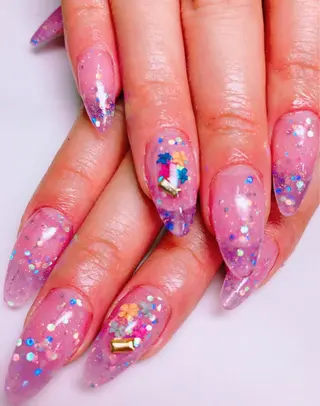 ネイル bijou所属・相馬 礼菜のネイルデザイン