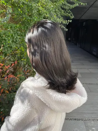 ミディアム カラー パーソナルカラー 藤本夢のヘアスタイル