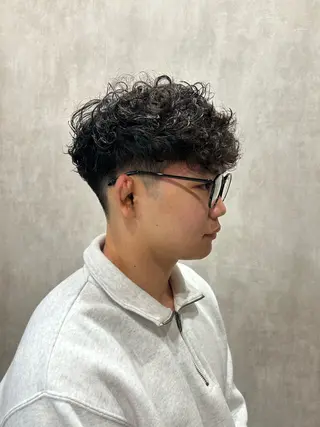 パーマ メンズ オカモト 🏴🏁のヘアスタイル