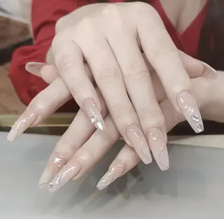 ネイル Queens テイのネイルデザイン