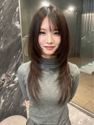 ロング RiA/レイヤーカッ ト/ハッシュカットのヘアスタイル