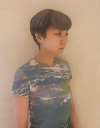 カラー 中山 千尋のヘアスタイル