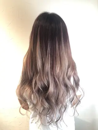 ロング Moana by headlight 豊中曽根店所属・園田 美恵子のヘアスタイル