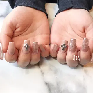 ネイル UrakoNail 《nail》のネイルデザイン