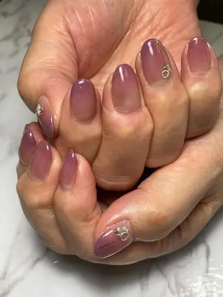 ミディアム ネイル 元住吉ネイル　Peace of Mind ナチュレ所属・元住吉ネイルサロン ナチュレのネイルデザイン