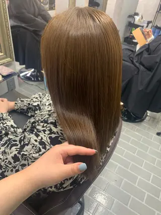 セミロング 髪質改善ayame 横山諒のヘアスタイル